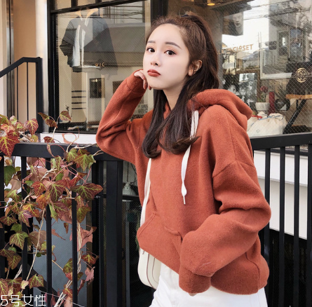 衛(wèi)衣適合多大的人穿？你值得擁有的減齡神器