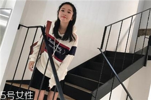衛(wèi)衣掉色怎么辦？這樣洗不會(huì)掉色