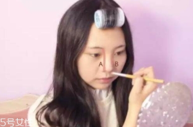 眉筆可以修容嗎？更推薦做鼻影修容