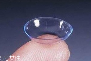 隱形眼鏡怎么戴？野蠻動(dòng)作不可取