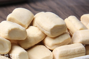 糖瓜是什么做的？小年傳統(tǒng)食品
