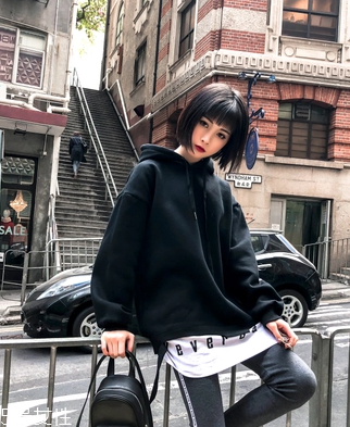 衛(wèi)衣怎么穿顯腿長？教你穿出大長腿