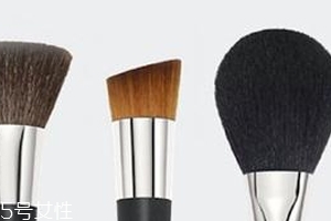 粉底刷可以用吹風(fēng)機(jī)吹干嗎？會(huì)炸毛