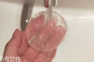 硅膠粉撲怎么清洗？勿用熱水洗