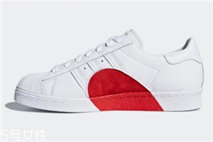 阿迪達(dá)斯情人節(jié)限定版愛心貝殼頭多少錢_在哪買？