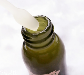 LA MER修護精華露孕媽能用嗎？適合產后去皺