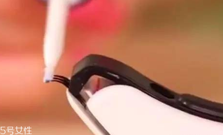 睫毛訂書機(jī)是什么？這十款睫毛膏讓你輕松放大雙眼