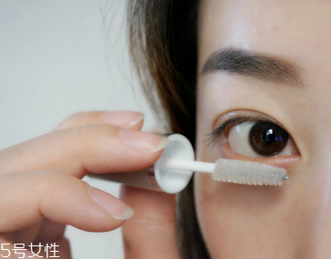 睫毛增長液可以用于眉毛嗎？睫毛增長液還可以涂頭發(fā)