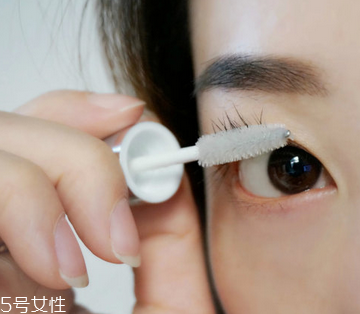 睫毛增長液可以用于眉毛嗎？睫毛增長液還可以涂頭發(fā)