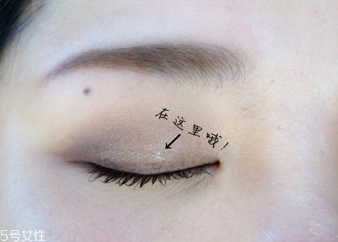 蕾絲雙眼皮貼先化妝嗎？蕾絲雙眼皮貼怎這樣用