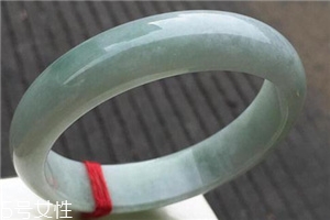 糯種翡翠屬于什么檔次？翡翠的價值你清楚嗎