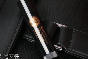 唇膏可以祛痘嗎？小心致痘風(fēng)險