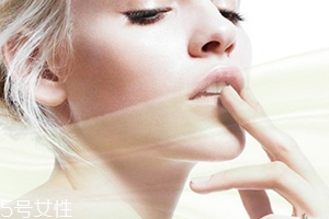 潤唇膏保質(zhì)期是多久？過期的潤唇膏不建議使用
