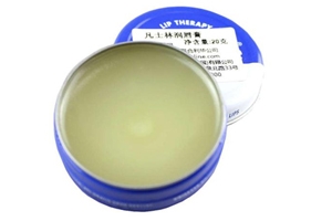 凡士林為什么適合敏感肌膚？世界上最好的隔離產(chǎn)品