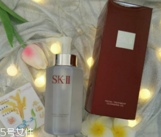 卸妝油哪個牌子好用？網(wǎng)紅卸妝油盤點(diǎn)