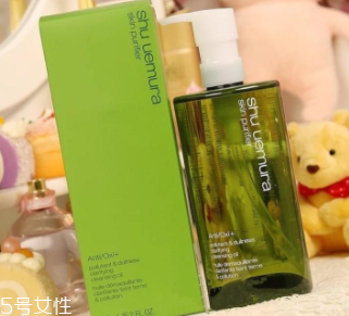 卸妝油哪個牌子好用？網(wǎng)紅卸妝油盤點(diǎn)