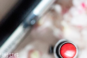 口紅要放在冰箱里嗎？保存口紅的小技巧