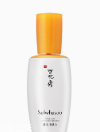 皮膚不吸收護(hù)膚品怎么回事？光用乳液面霜遠(yuǎn)遠(yuǎn)不夠