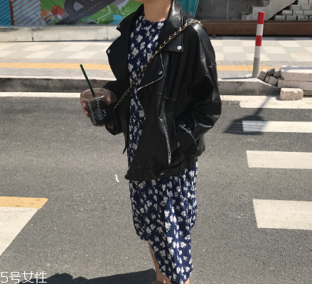 短款皮衣怎么搭配好看？酷girl的冬日選擇