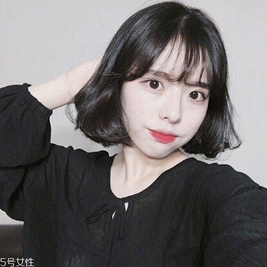 內(nèi)扣短發(fā)適合什么臉型？臉小是關(guān)鍵