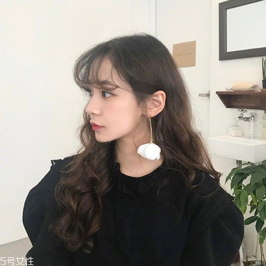 什么臉型適合短發(fā)？顯小的可愛短發(fā)造型圖