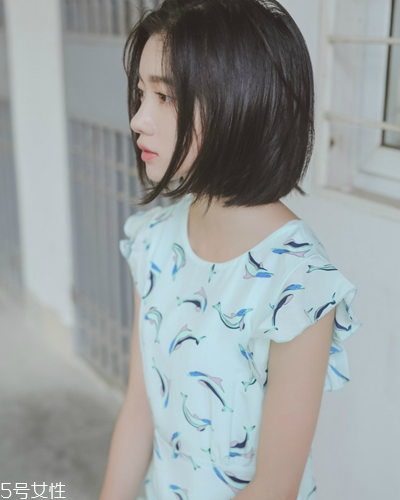 圓臉有劉海好還是沒(méi)有劉海好？頭發(fā)少又細(xì)不適合短發(fā)