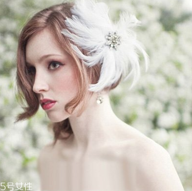 短發(fā)怎么做新娘造型？編發(fā)好看又簡(jiǎn)單