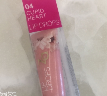 唇蜜可以單獨(dú)使用嗎？搭配其他產(chǎn)品效果更好