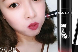 透明唇蜜哪個牌子好？打造玻璃唇效果