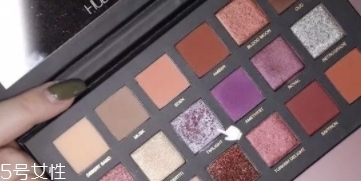 huda beauty沙漠盤怎么畫？油管大神一步步示范