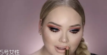 huda beauty沙漠盤怎么畫？油管大神一步步示范