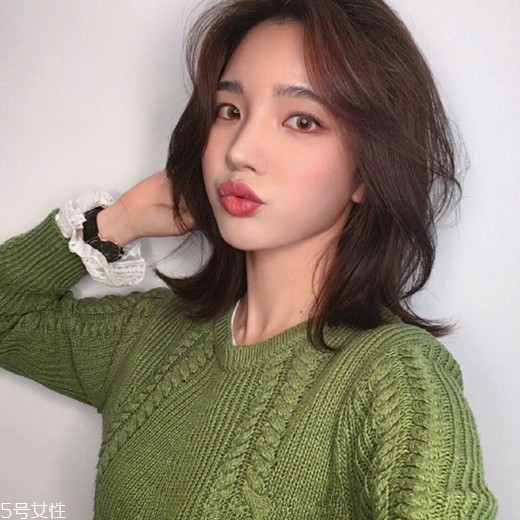 齊肩發(fā)怎么燙好看？女生發(fā)型設(shè)計(jì)與臉形搭配