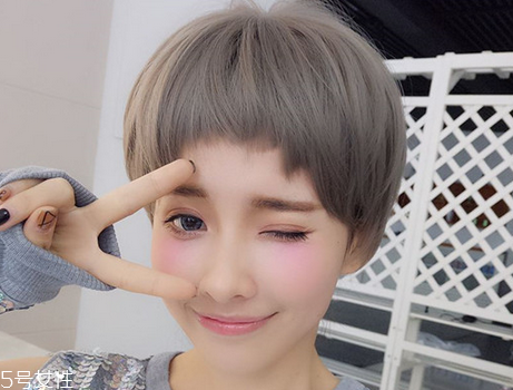 二次元?jiǎng)⒑＿m合什么發(fā)型？讓你個(gè)性十足