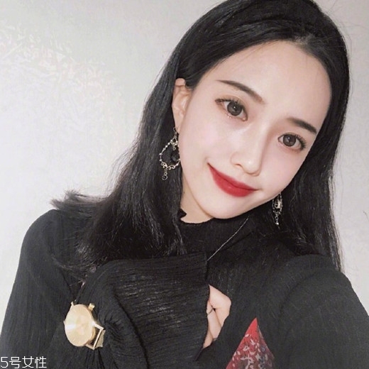 齊肩發(fā)怎么燙好看？女生發(fā)型設(shè)計(jì)與臉形搭配