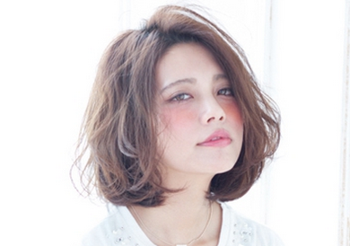 齊肩發(fā)怎么燙好看？女生發(fā)型設(shè)計(jì)與臉形搭配
