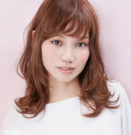 鵝蛋臉扎什么馬尾好看？肉肉臉適合這些發(fā)型