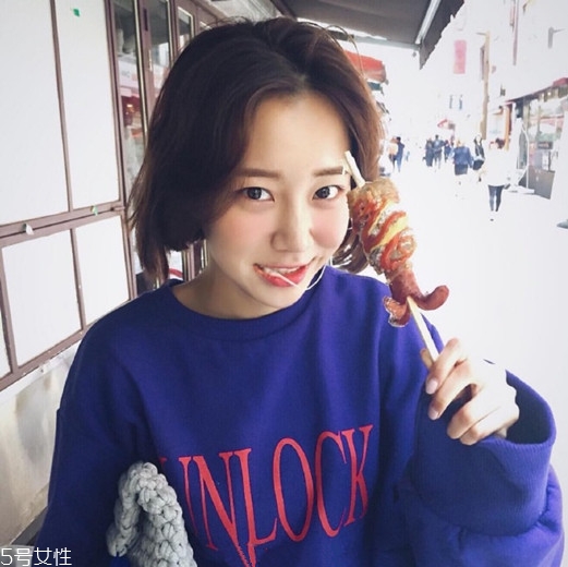 女生發(fā)質(zhì)軟適合什么發(fā)型？胖圓臉顯瘦發(fā)型參考