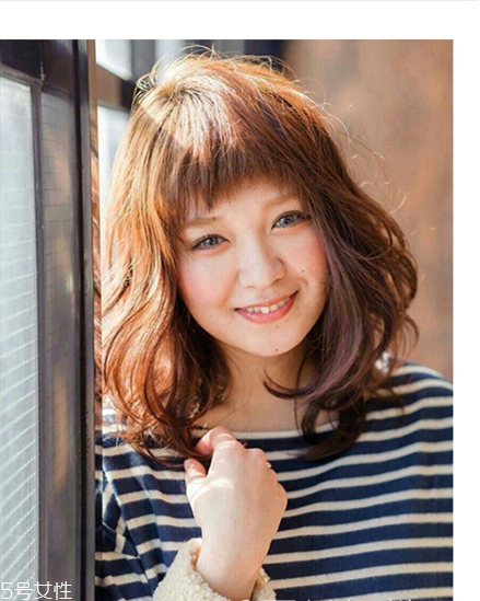 齊劉海適合什么卷發(fā)？如何選擇適合自己的發(fā)型