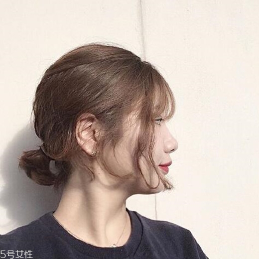 短發(fā)適合扎什么發(fā)型？剪短發(fā)這么好看