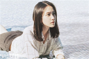 齊肩直發(fā)染什么顏色好看？簡(jiǎn)單好看的齊肩發(fā)扎法
