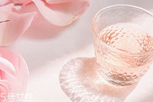 且聽風吟玫瑰酒好喝嗎？哪里買？