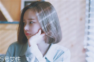 小個(gè)子女生適合什么發(fā)型？蓬松隨意效果
