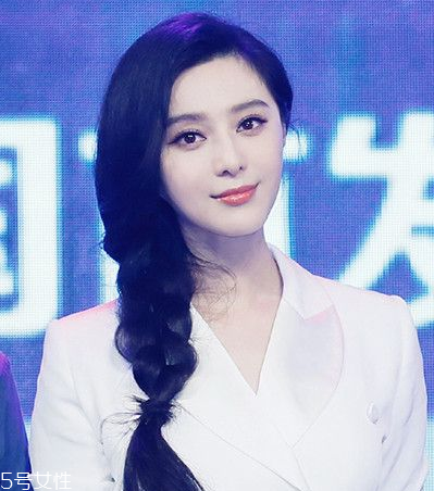 女生冬天長(zhǎng)發(fā)怎么編好看？長(zhǎng)發(fā)妹紙才懂得的痛