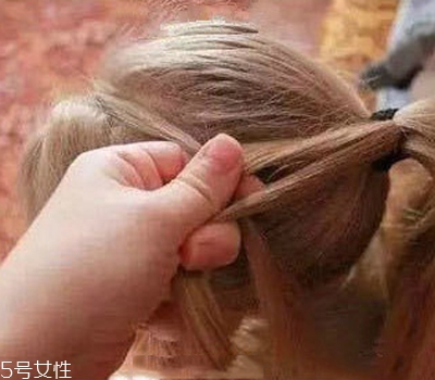 小女孩扎什么頭發(fā)好看？小公主發(fā)型大全
