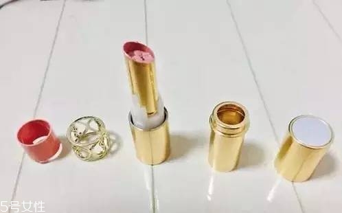 如何選擇口紅色號？口紅必不可少