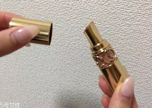 如何選擇口紅色號？口紅必不可少