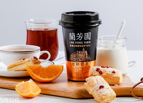 杯裝蘭芳園絲襪奶茶多少錢？