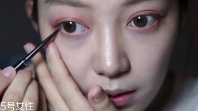 微醺桃花妝怎么化妝？簡單步驟滿足爆棚少女心