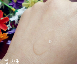 ipsa流金水什么味道？爛荔枝的味道