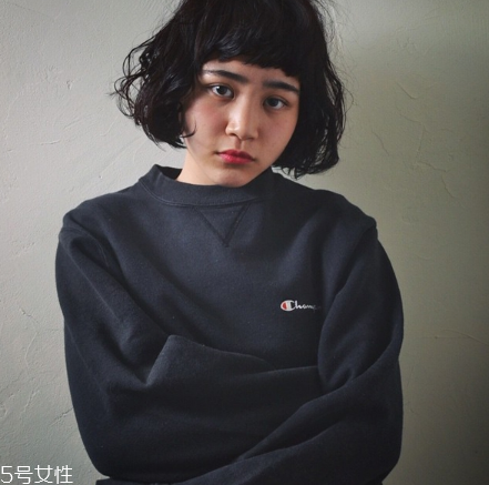 champion的衣服怎么樣？衣柜不能少的基本款